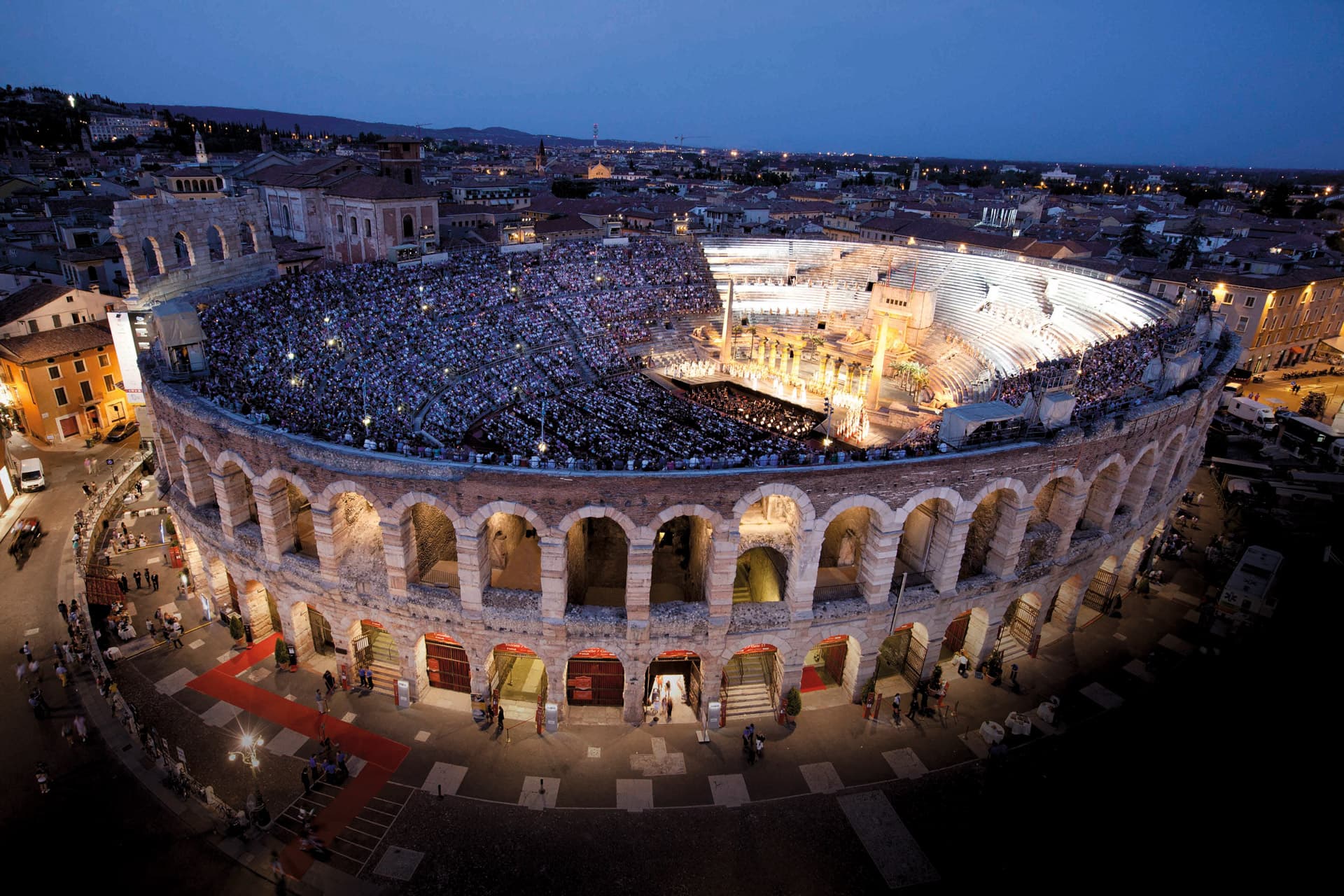 Arena di Verona vista dall'alto